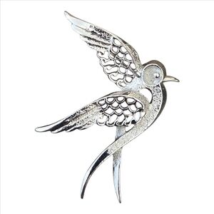Vintage Sarah Coventry Silver Dove Brooch Pin